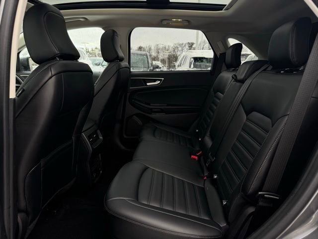 Used 2022 Ford Edge SEL w/ Convenience Package image 18