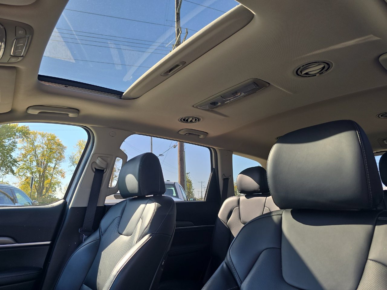Used 2022 Kia Telluride S AWD/4WD image 19
