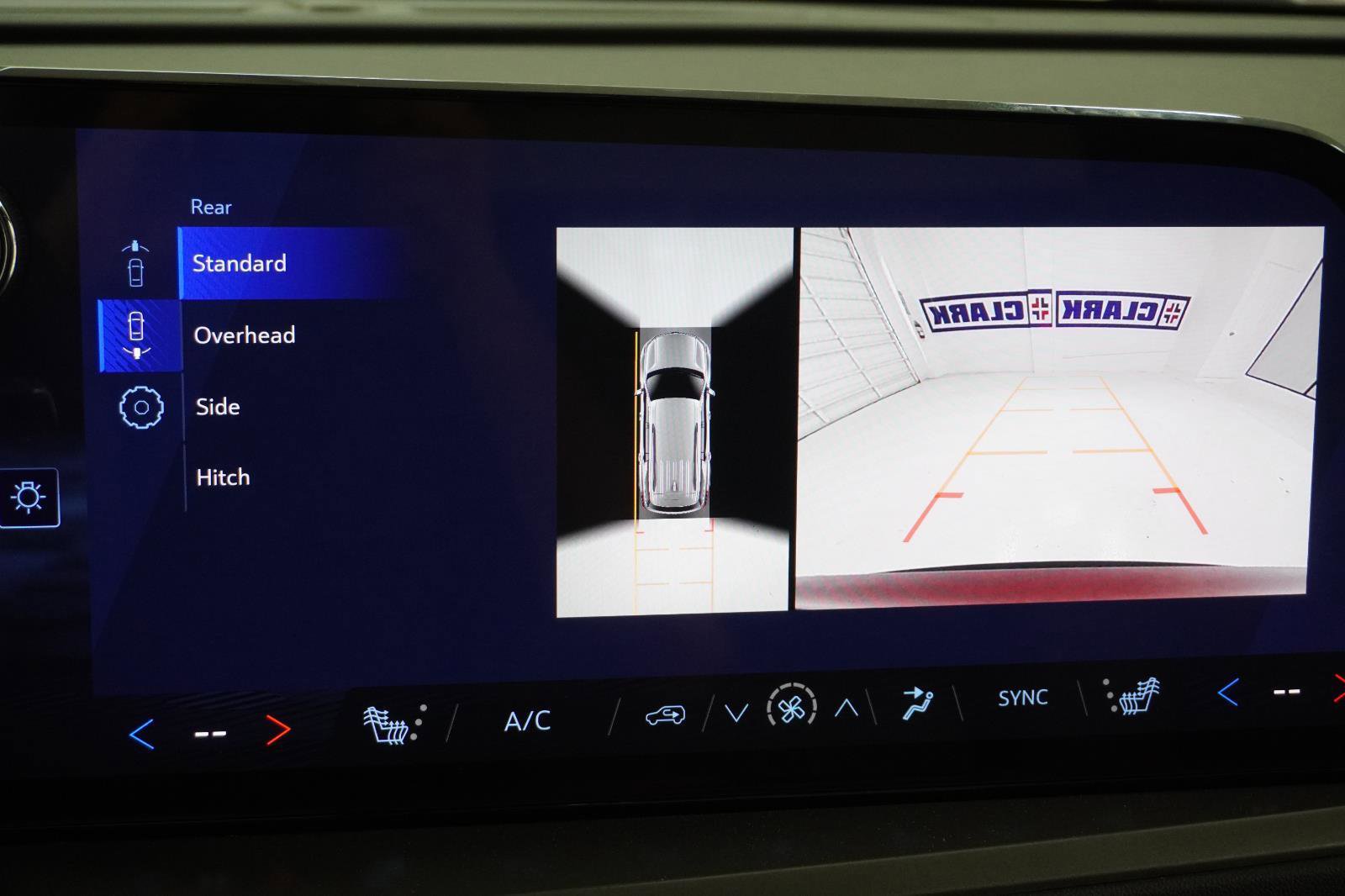 New 2026 Chevrolet Traverse LT w/ Sun and Wheel Package image 29