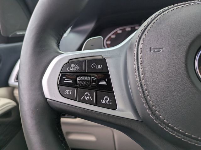 Used 2021 BMW X7 M50i image 31