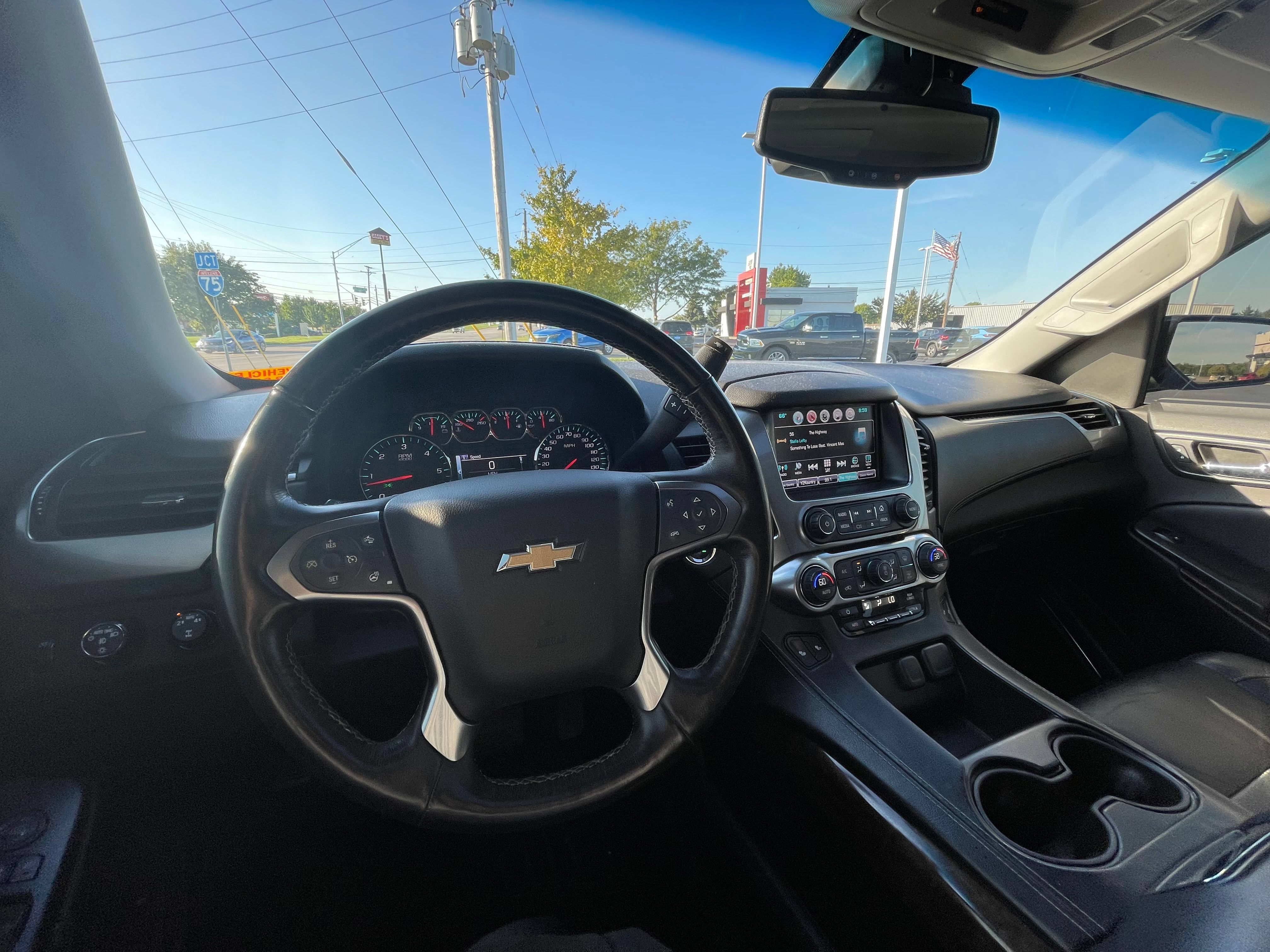 Used 2016 Chevrolet Tahoe LT w/ Luxury Package AWD/4WD image 9