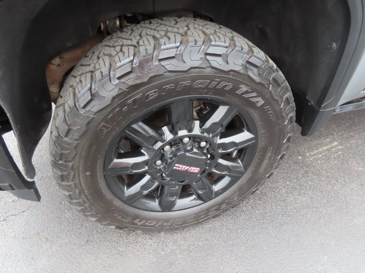 Used 2024 GMC Sierra 2500 AT4 w/ AT4 Premium Plus Package image 10