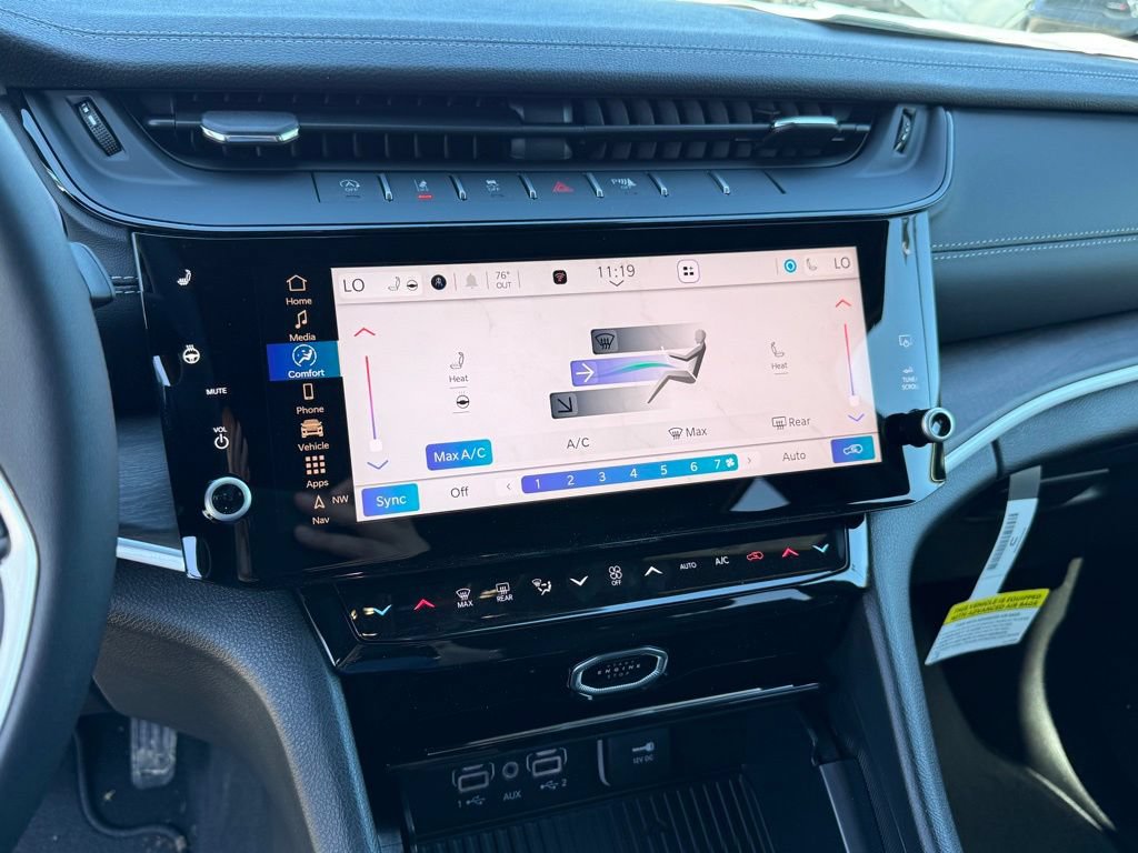 New 2026 Jeep Grand Cherokee Altitude AWD/4WD image 18