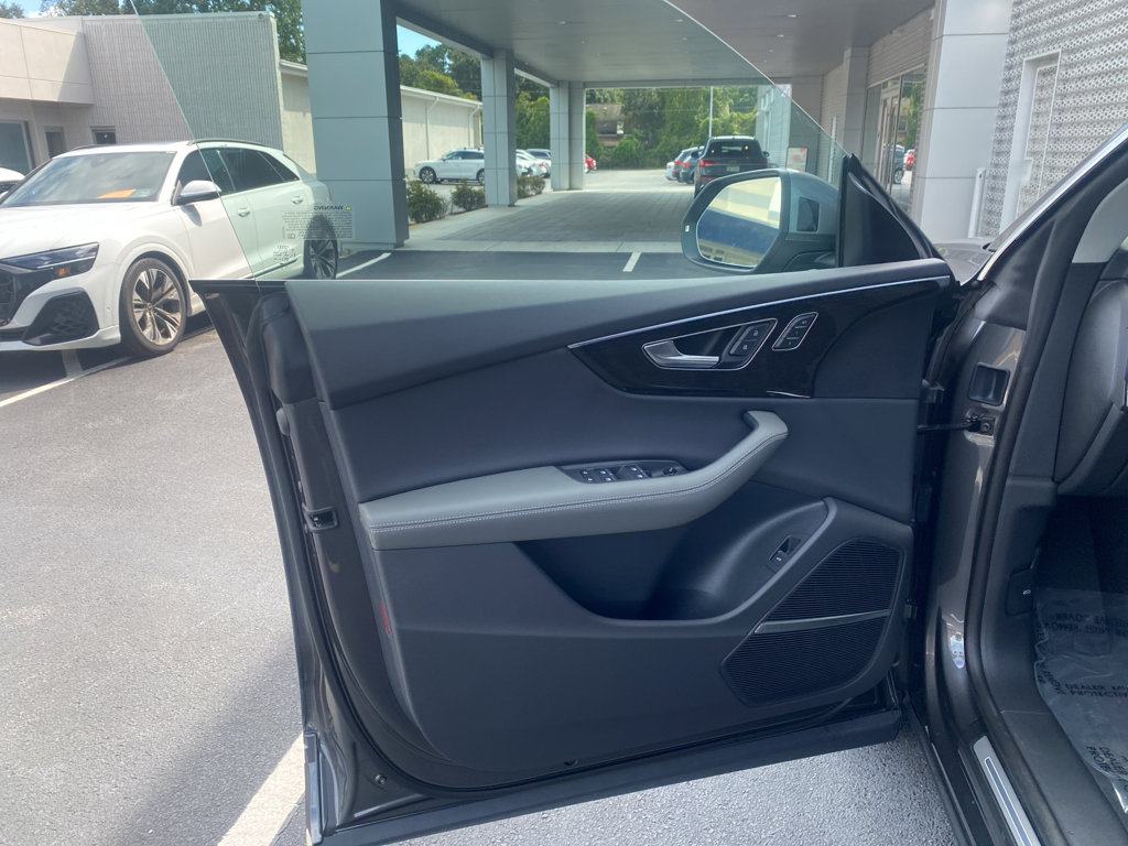 New 2025 Audi Q8 Premium Plus image 8