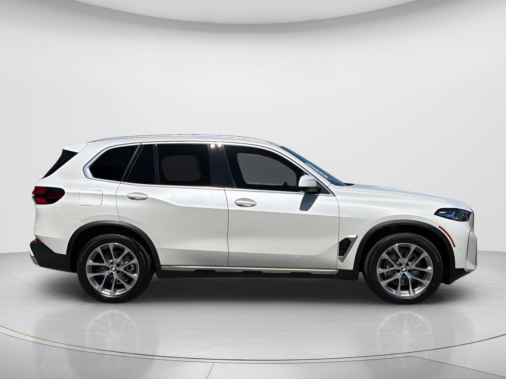 Certified 2026 BMW X5 xDrive40i w/ Parking Assistance Package AWD/4WD image 4
