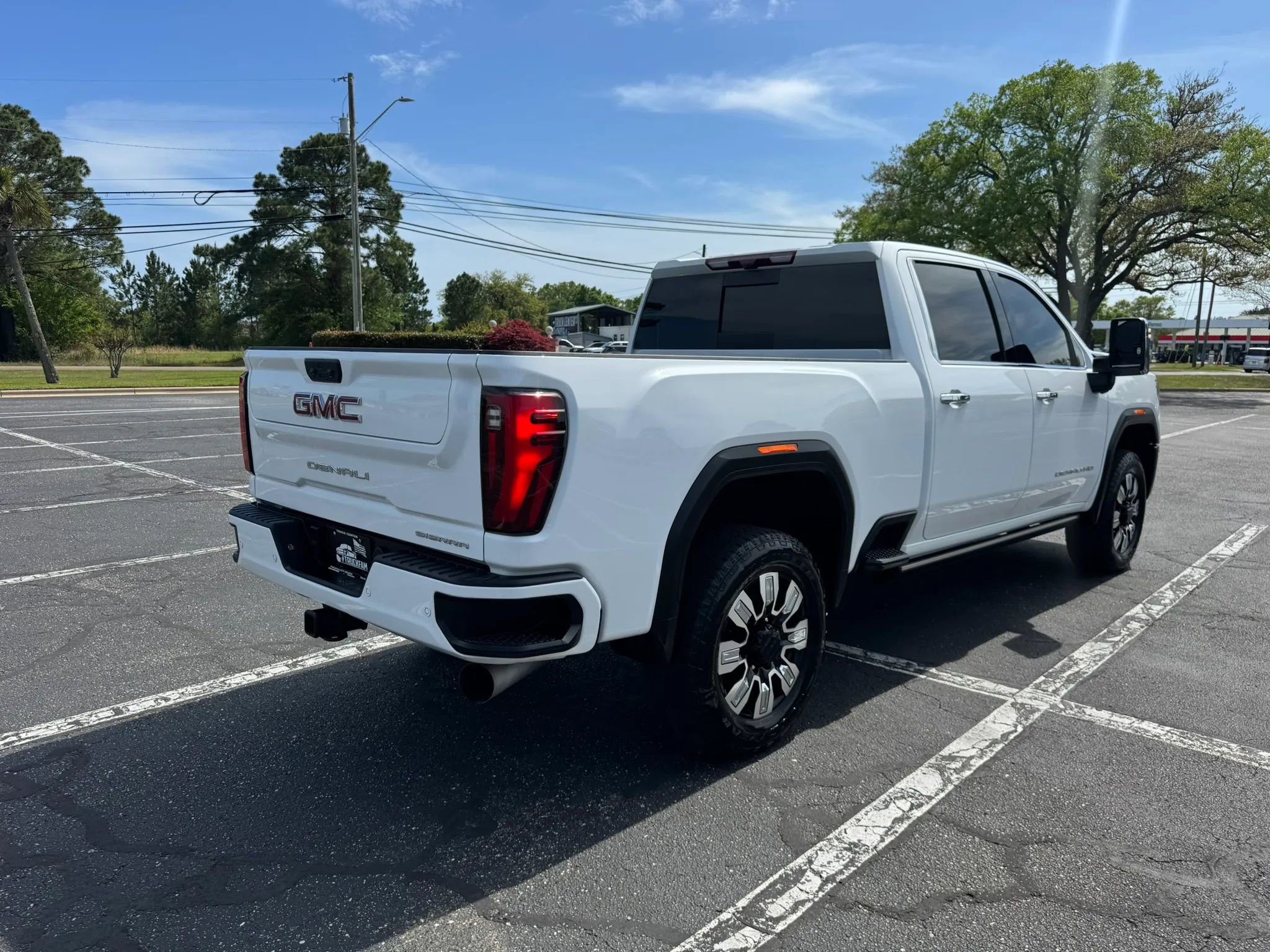 Used 2024 GMC Sierra 2500 Denali w/ Denali Reserve Package image 6