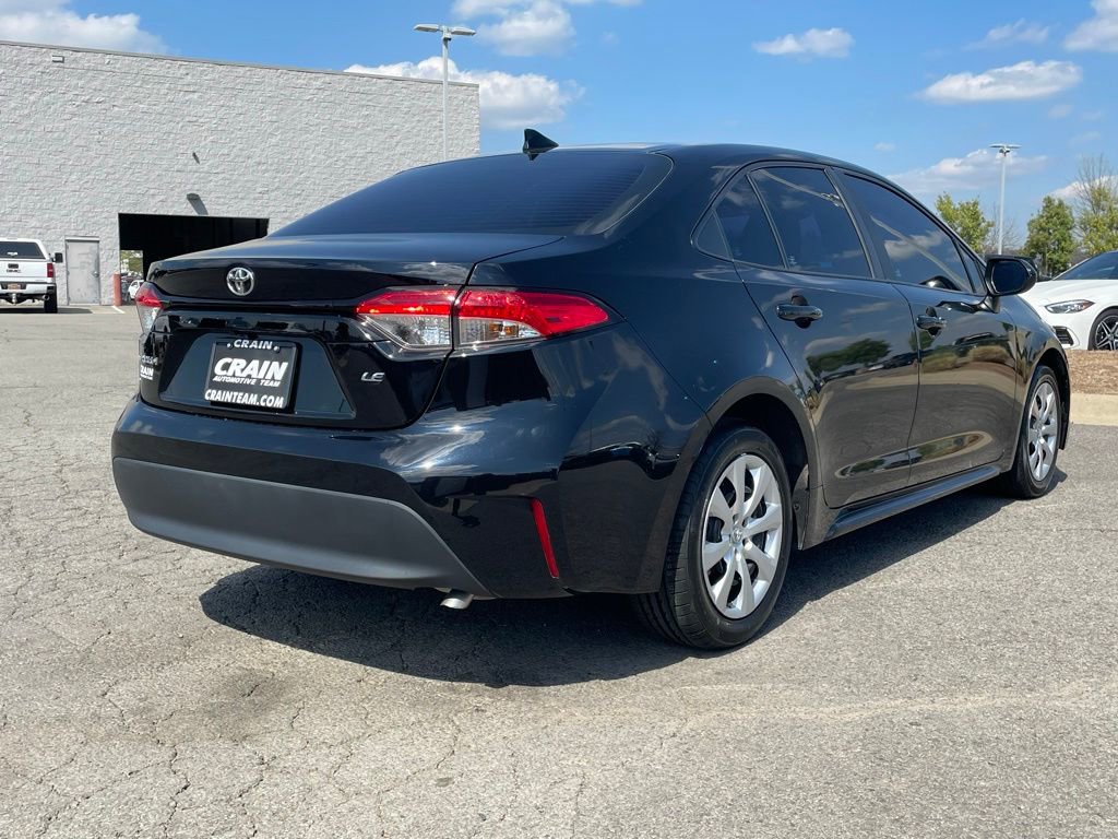 Used 2023 Toyota Corolla LE image 7