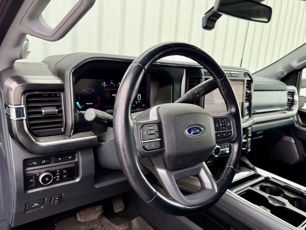 Used 2023 Ford F350 Lariat w/ Lariat Ultimate Package image 9