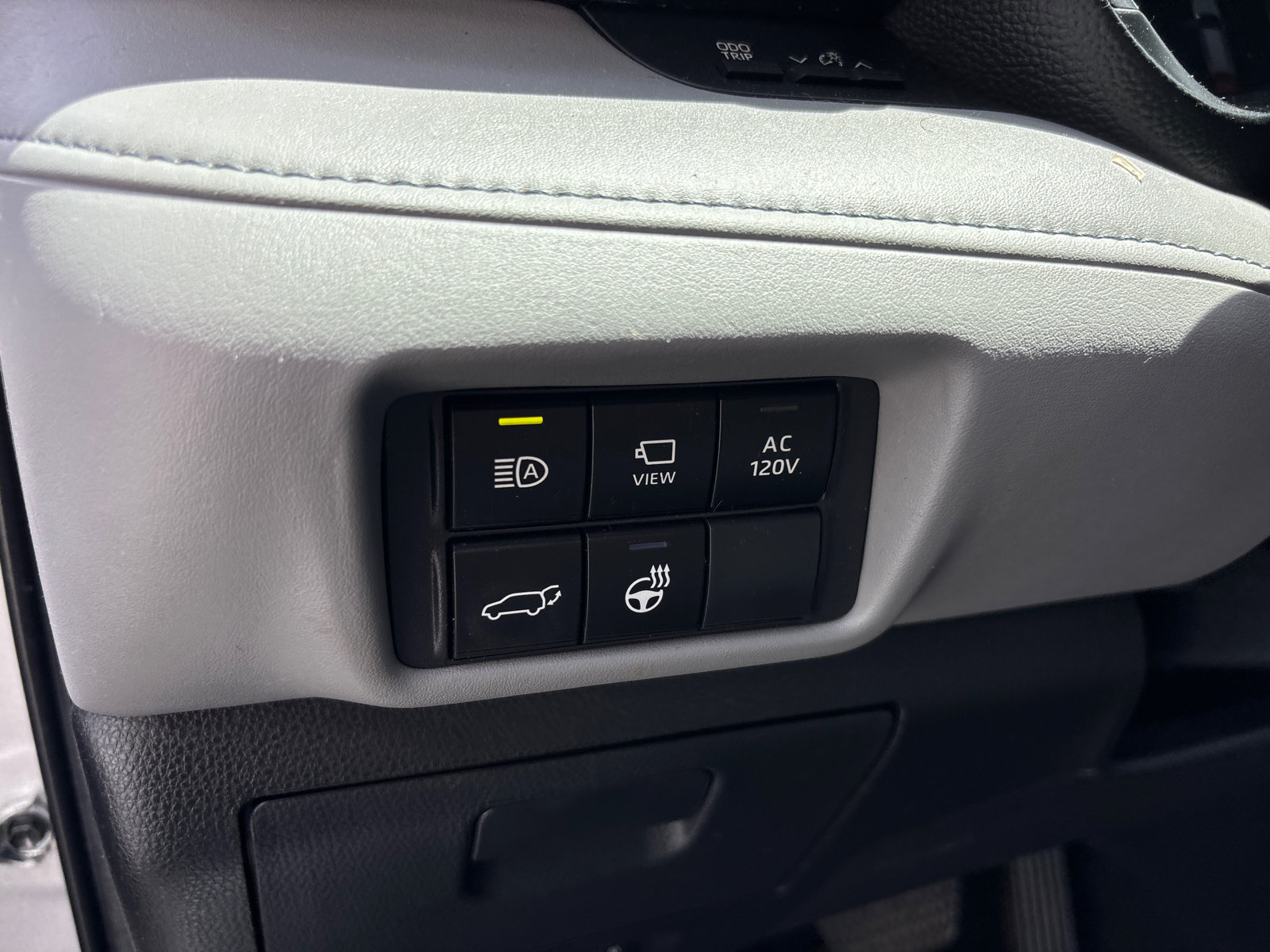 Used 2023 Toyota Highlander Platinum AWD/4WD image 14