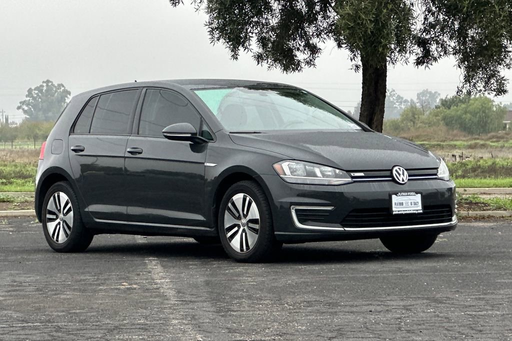 Used 2019 Volkswagen e-Golf SE image 2