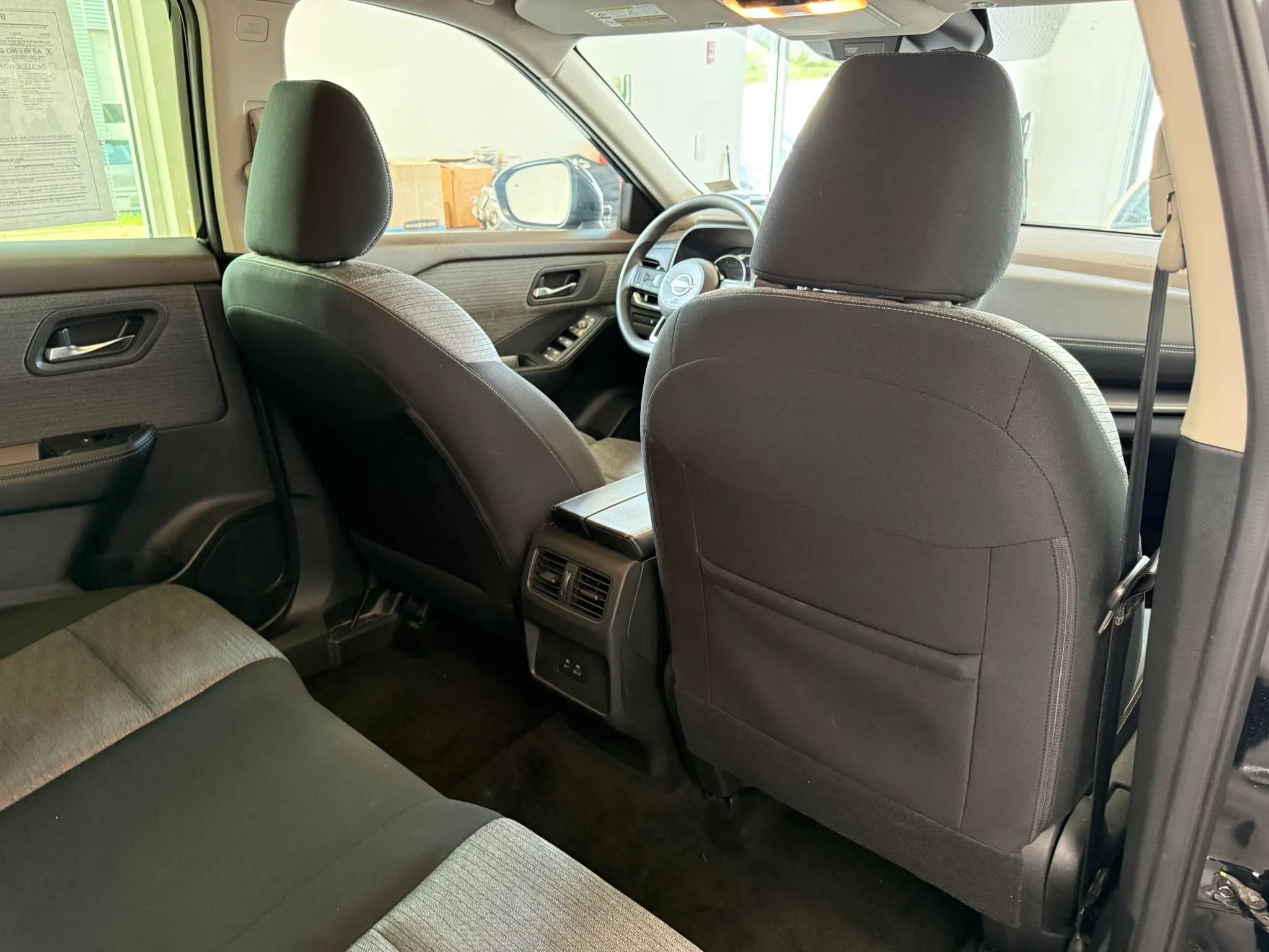 Used 2023 Nissan Rogue SV FWD image 21