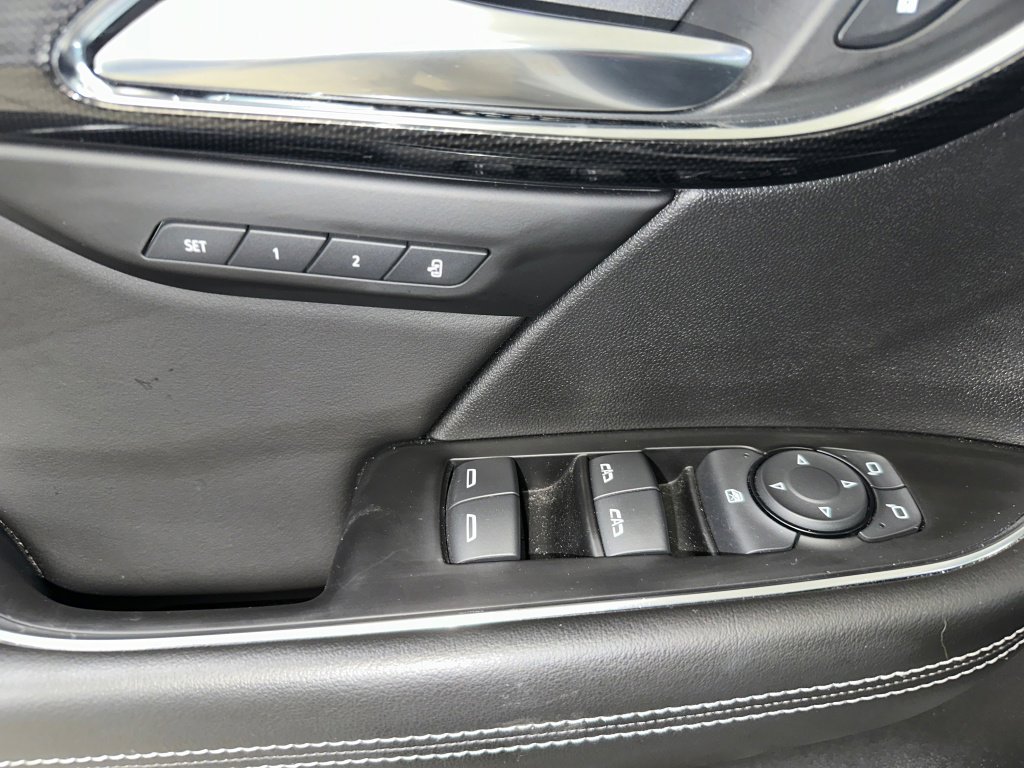 Certified 2023 Buick Envision Essence w/ Sport Touring Package image 6