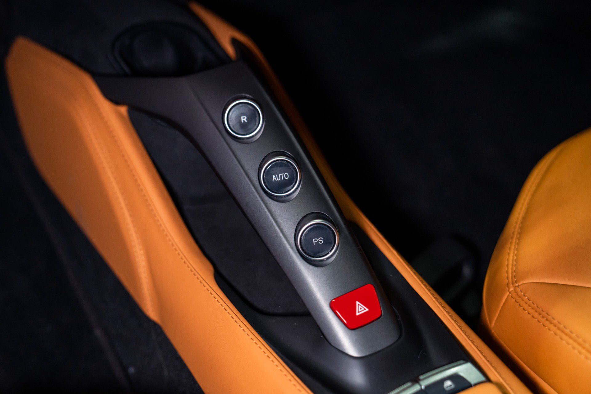 Used 2018 Ferrari 488 GTB RWD image 30