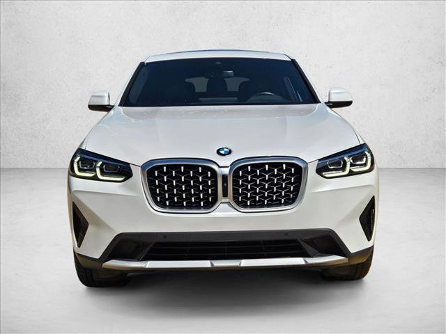 Used 2023 BMW X4 xDrive30i image 2