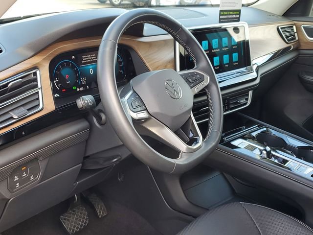 Used 2024 Volkswagen Atlas SE image 15