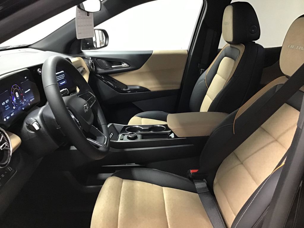 New 2026 Chevrolet Equinox ACTIV w/ Convenience Package III image 17