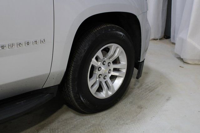 Used 2018 Chevrolet Suburban LT image 25
