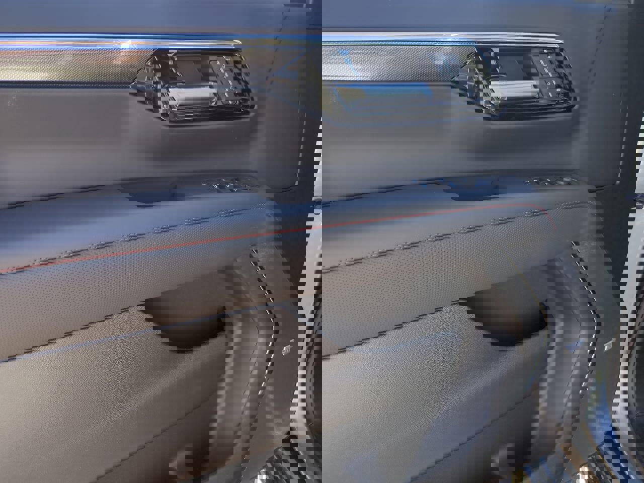 New 2026 Chevrolet Suburban RST image 83