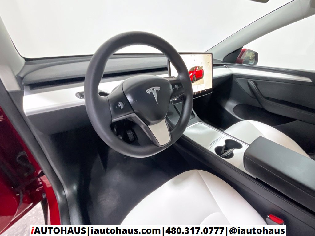 Used 2024 Tesla Model Y Long Range AWD/4WD image 13