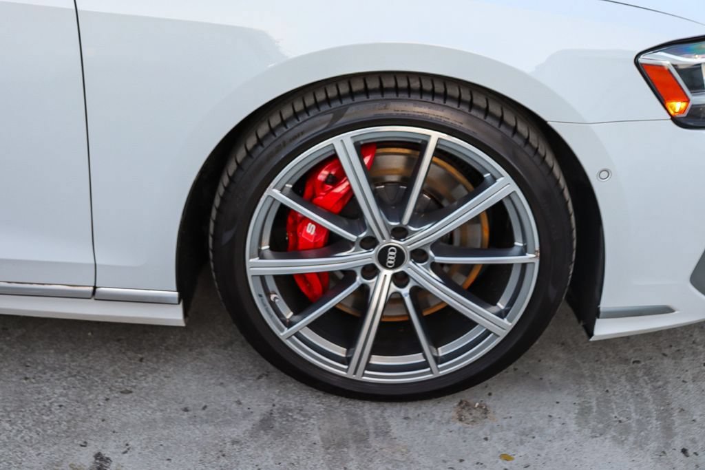 Used 2022 Audi S8 AWD/4WD image 11
