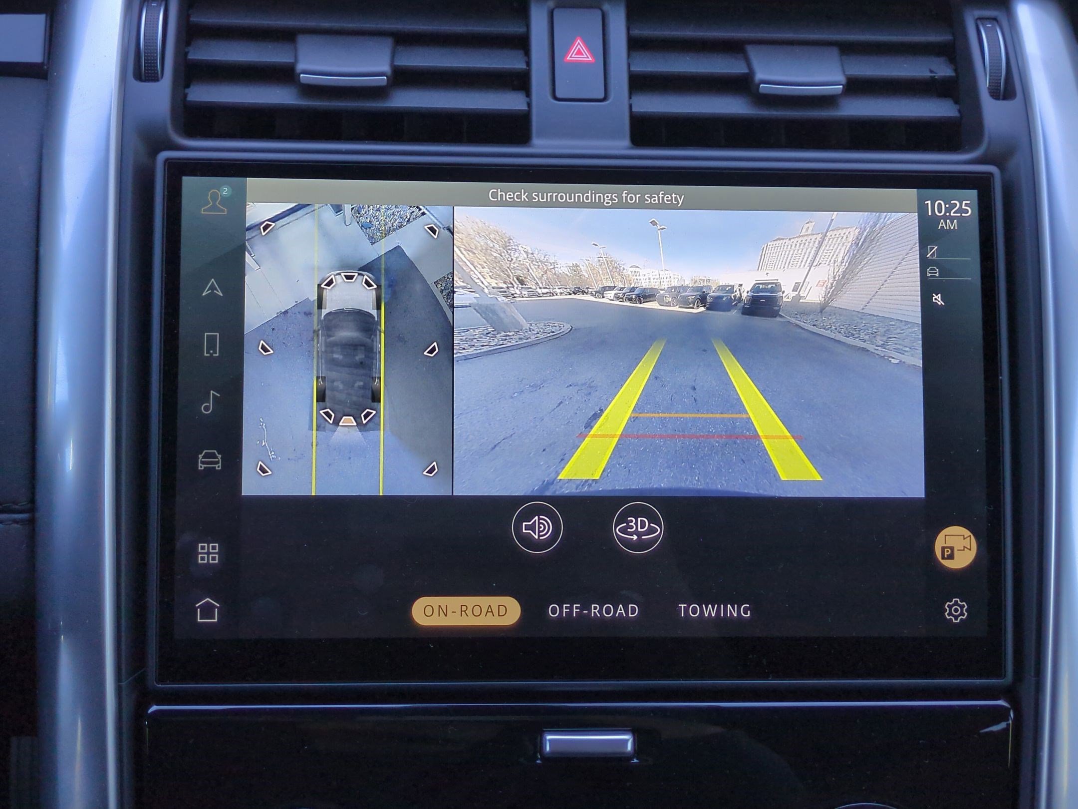 Used 2025 Land Rover Discovery S image 21