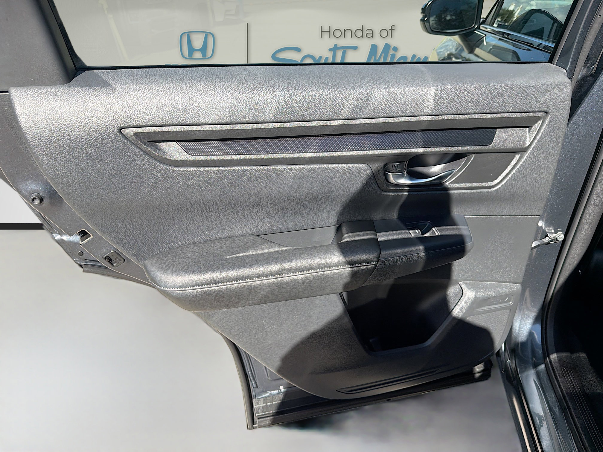 Used 2025 Honda CR-V LX image 25