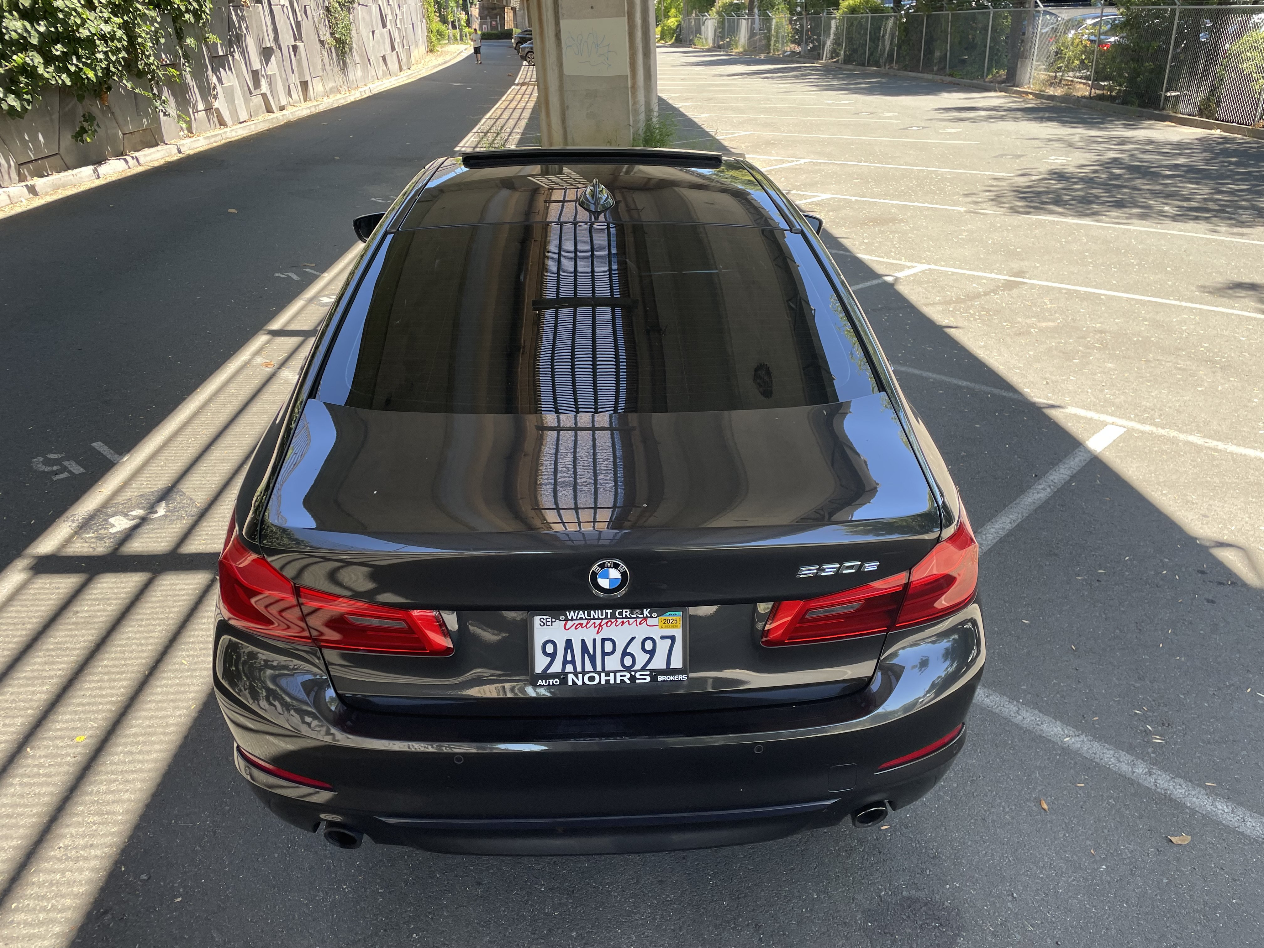 Used 2018 BMW 530e w/ Premium Package 2 RWD image 15
