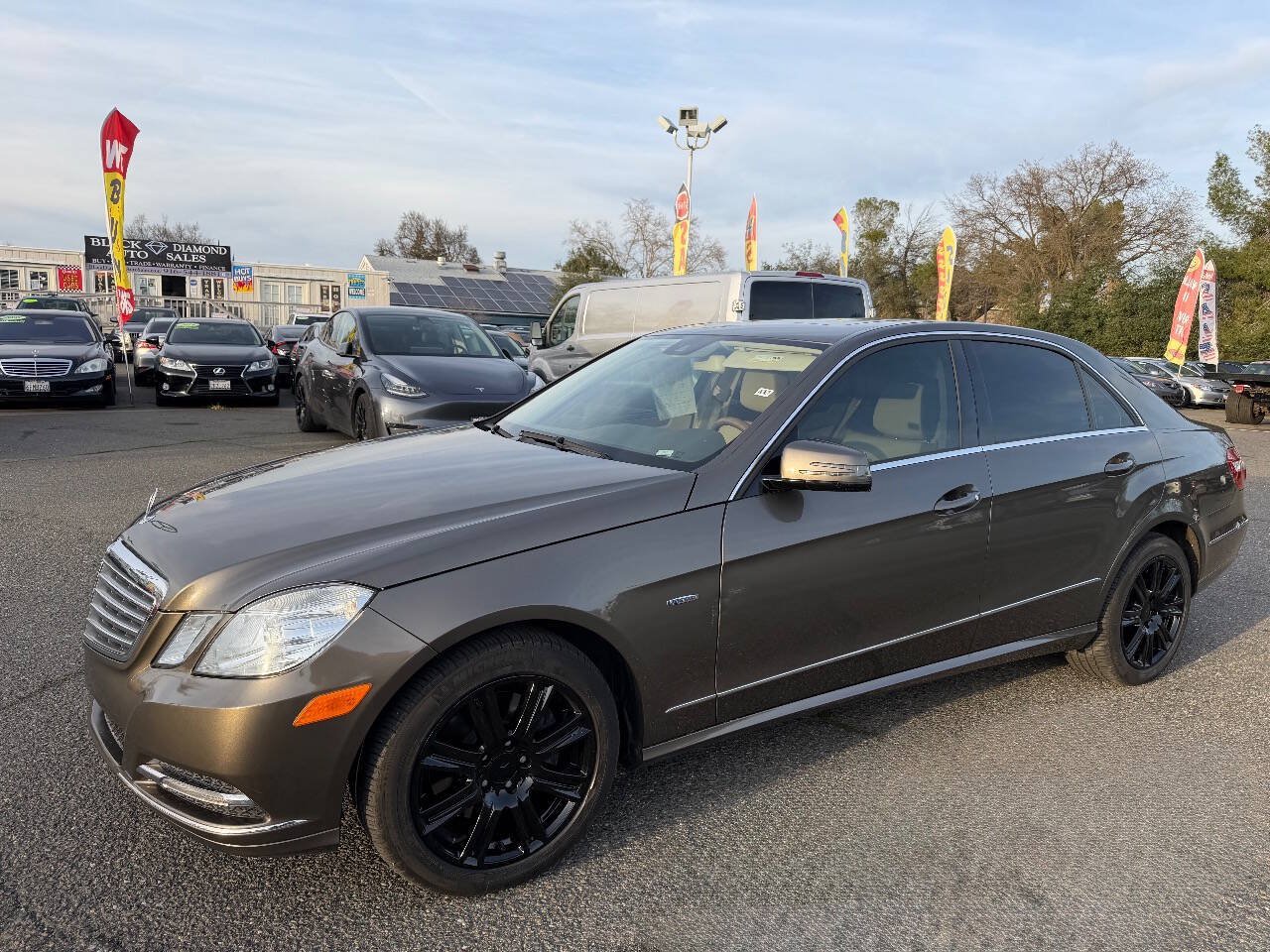 Used 2012 Mercedes-Benz E 350 BlueTEC Sedan image 3