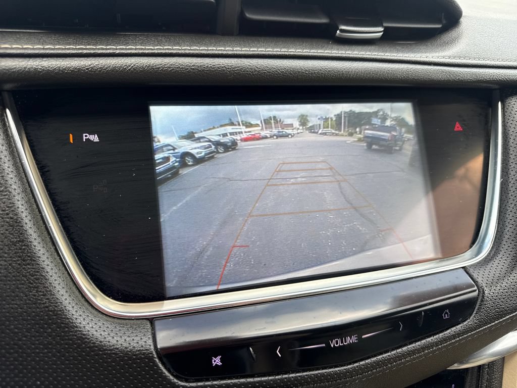Used 2018 Cadillac XT5 AWD image 40