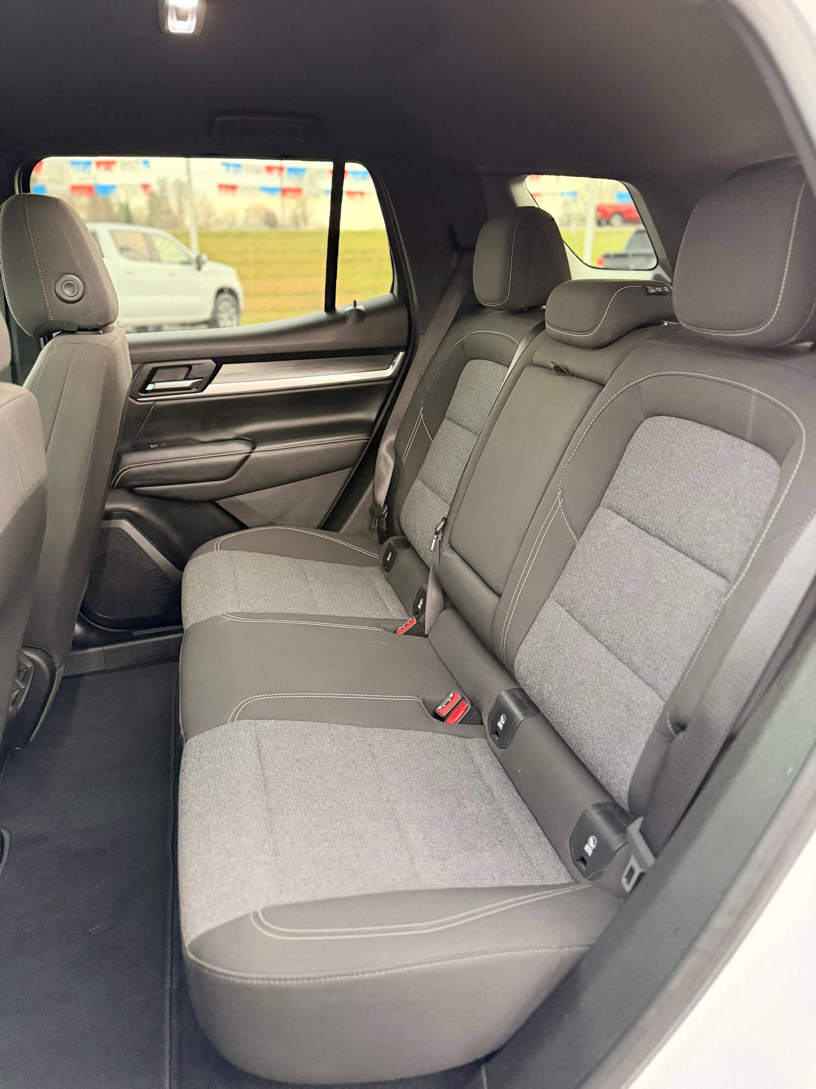 Used 2025 GMC Terrain Elevation image 10