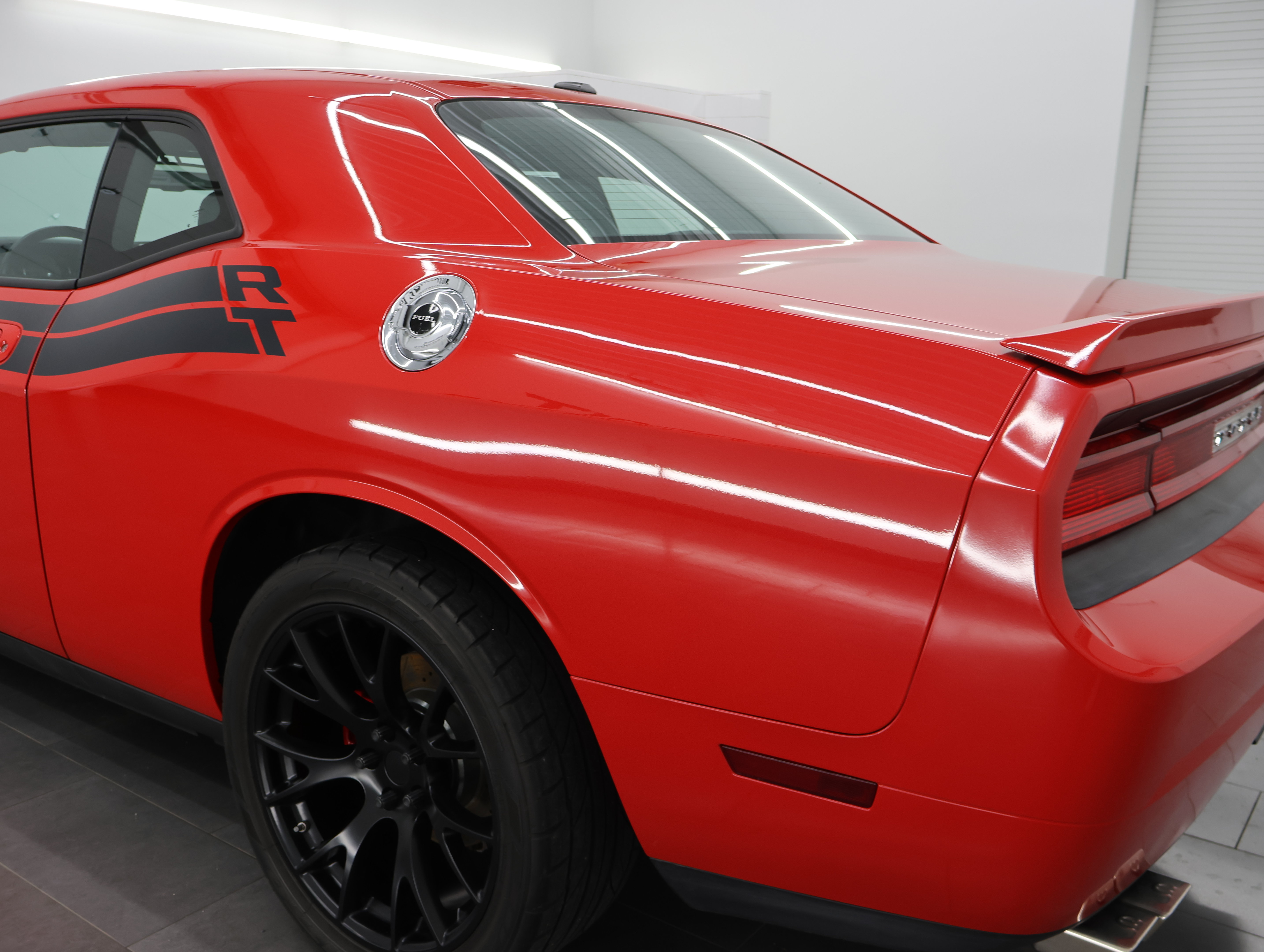 Used 2010 Dodge Challenger R/T RWD image 27