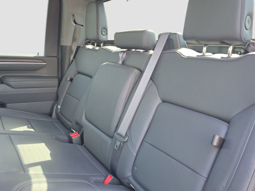 Used 2025 GMC Sierra 2500 SLT w/ SLT Premium Package AWD/4WD image 12