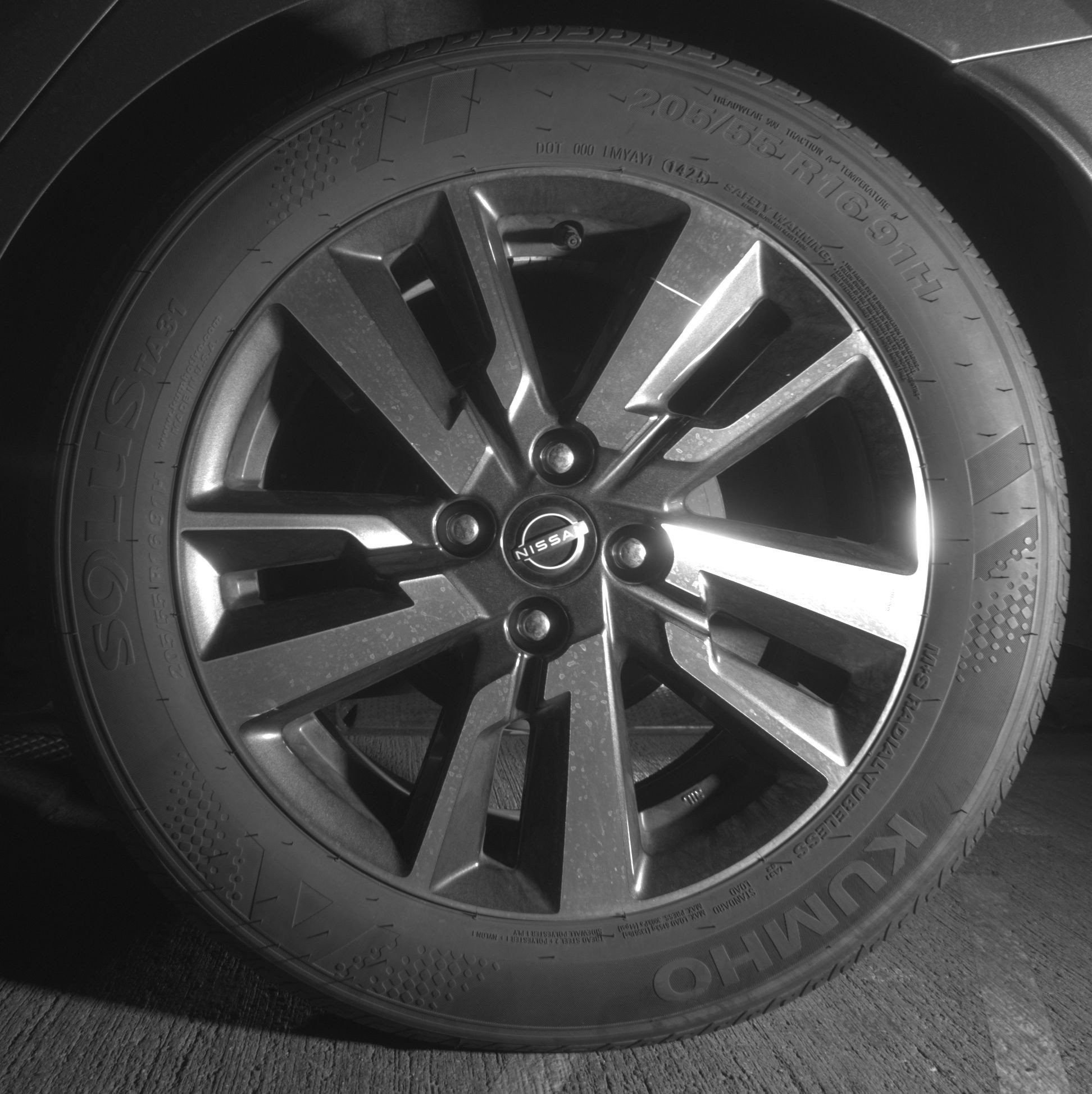 Used 2025 Nissan Versa SV FWD image 14