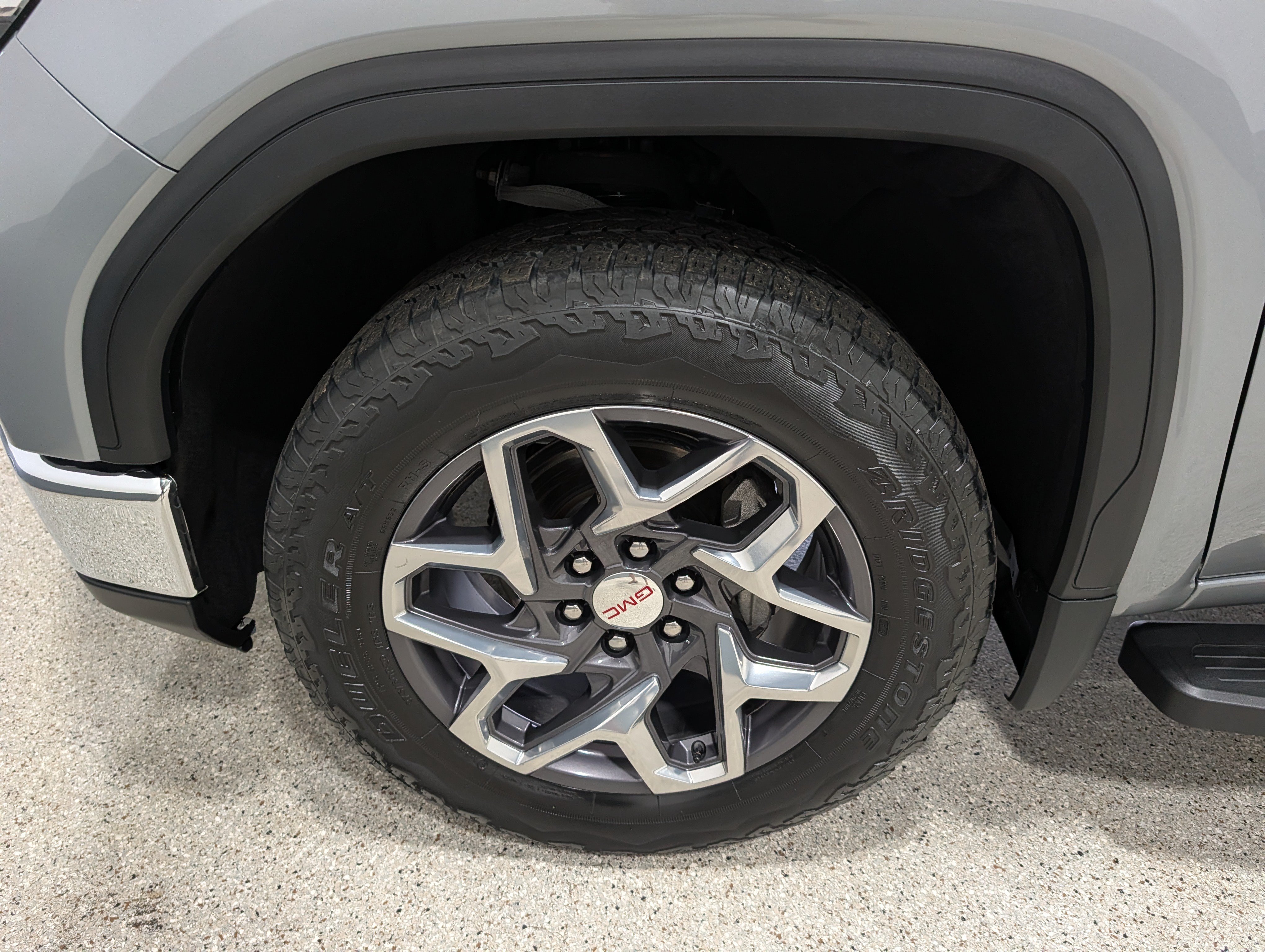 Used 2023 GMC Sierra 1500 SLT w/ SLT Premium Plus Package AWD/4WD image 12