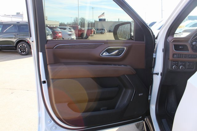 Used 2024 Chevrolet Tahoe High Country image 9