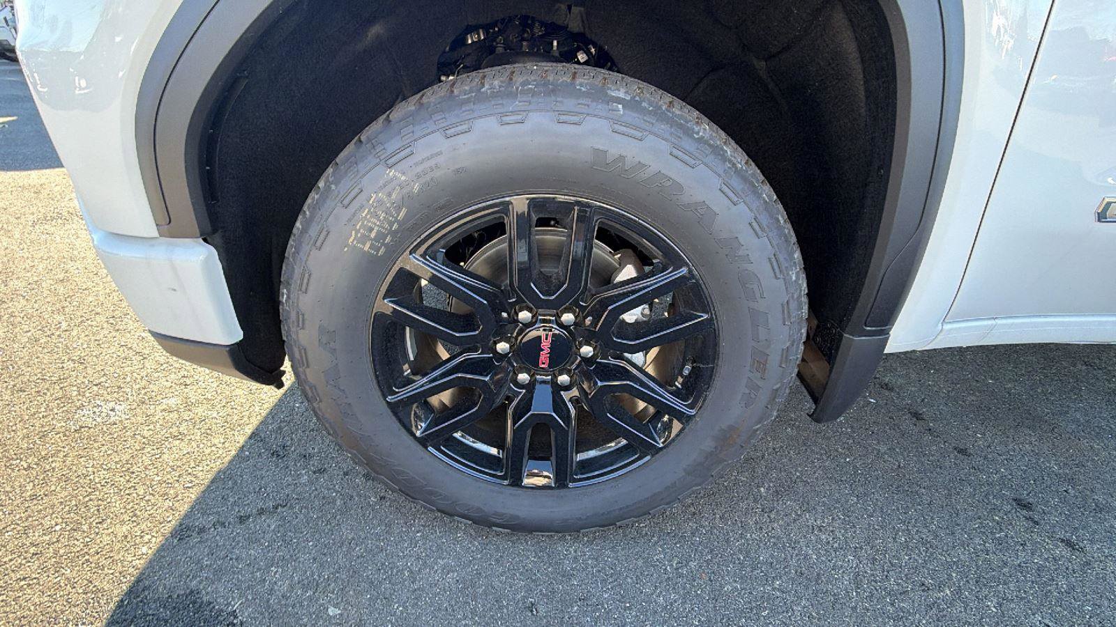 New 2026 GMC Sierra 1500 Elevation image 9