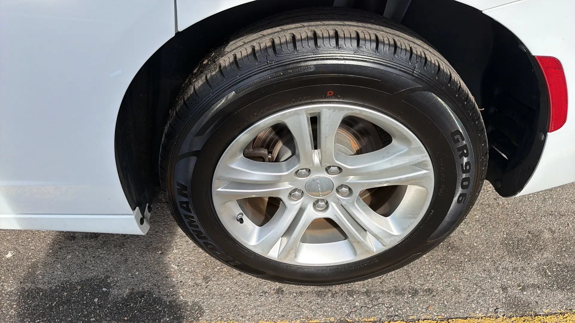 Used 2022 Dodge Charger SXT RWD image 9