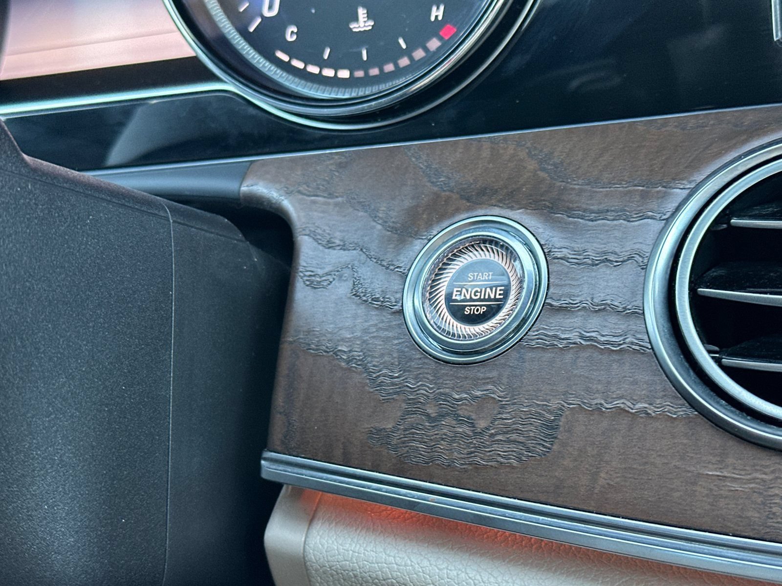 Used 2019 Mercedes-Benz E 300 image 22