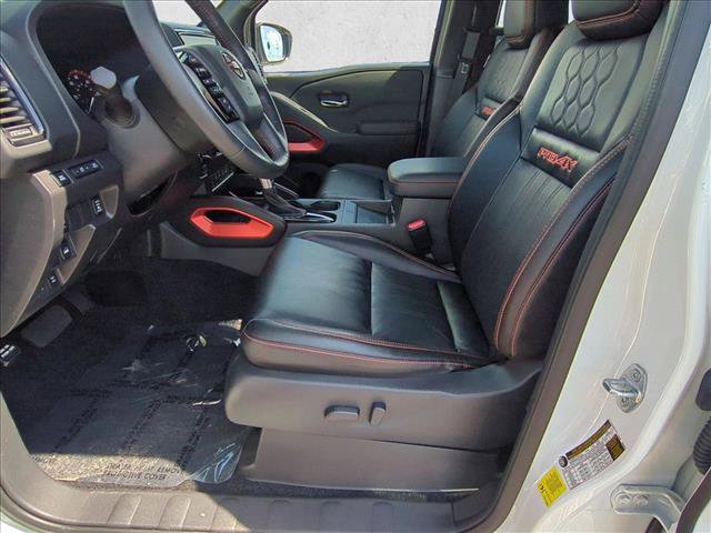 Used 2024 Nissan Frontier PRO-4X w/ Pro Premium Package AWD/4WD image 17
