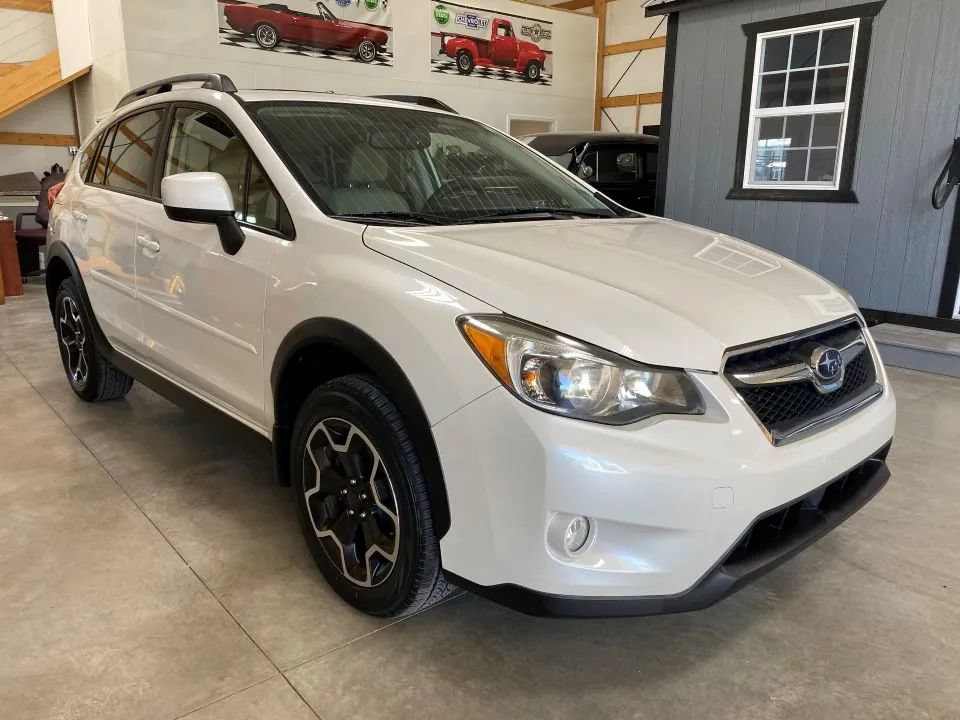Used 2014 Subaru Crosstrek 2.0i Limited AWD/4WD image 1