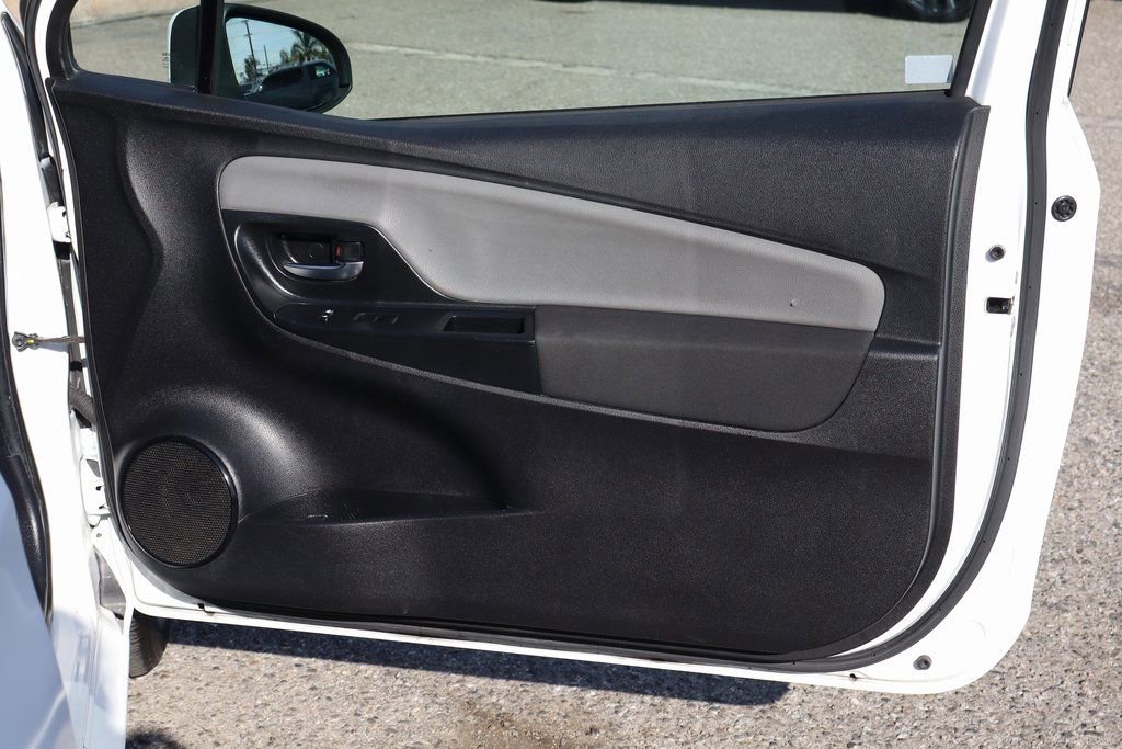 Used 2018 Toyota Yaris LE w/ Carpet Mat Package image 36