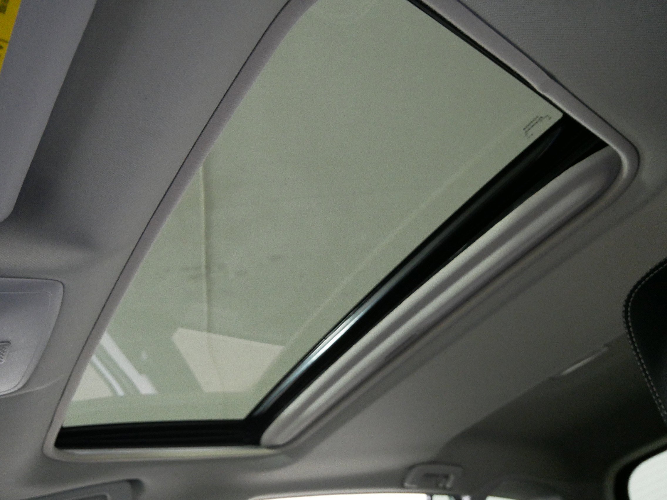 Used 2018 Toyota RAV4 XLE image 31