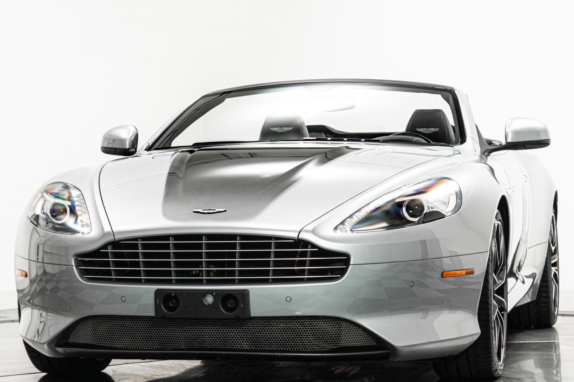Used 2014 Aston Martin DB9 Volante image 5