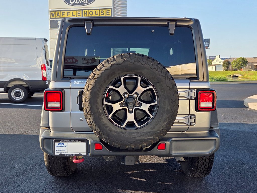 Used 2018 Jeep Wrangler Rubicon AWD/4WD image 5