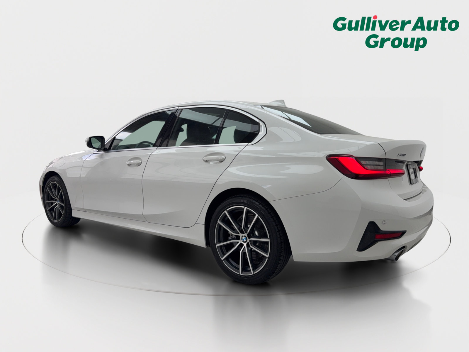 Used 2020 BMW 330i xDrive Sedan w/ Convenience Package AWD/4WD image 4