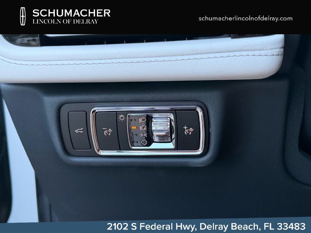 New 2026 Lincoln Aviator AWD image 22