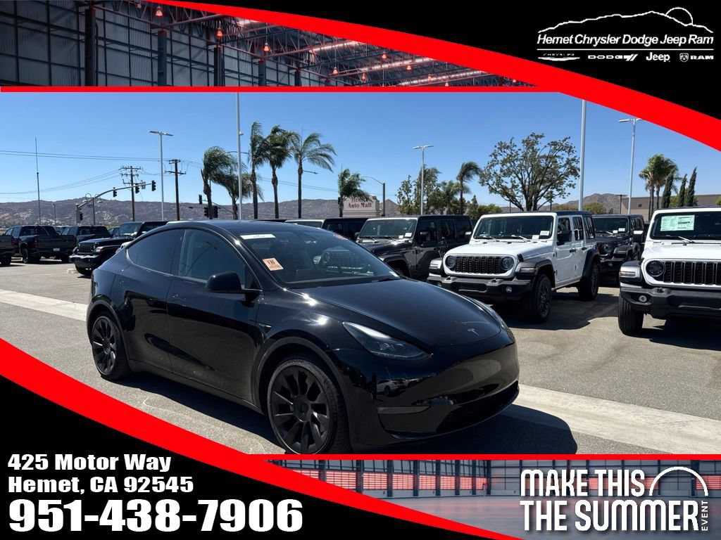 Used 2023 Tesla Model Y Long Range AWD/4WD image 1
