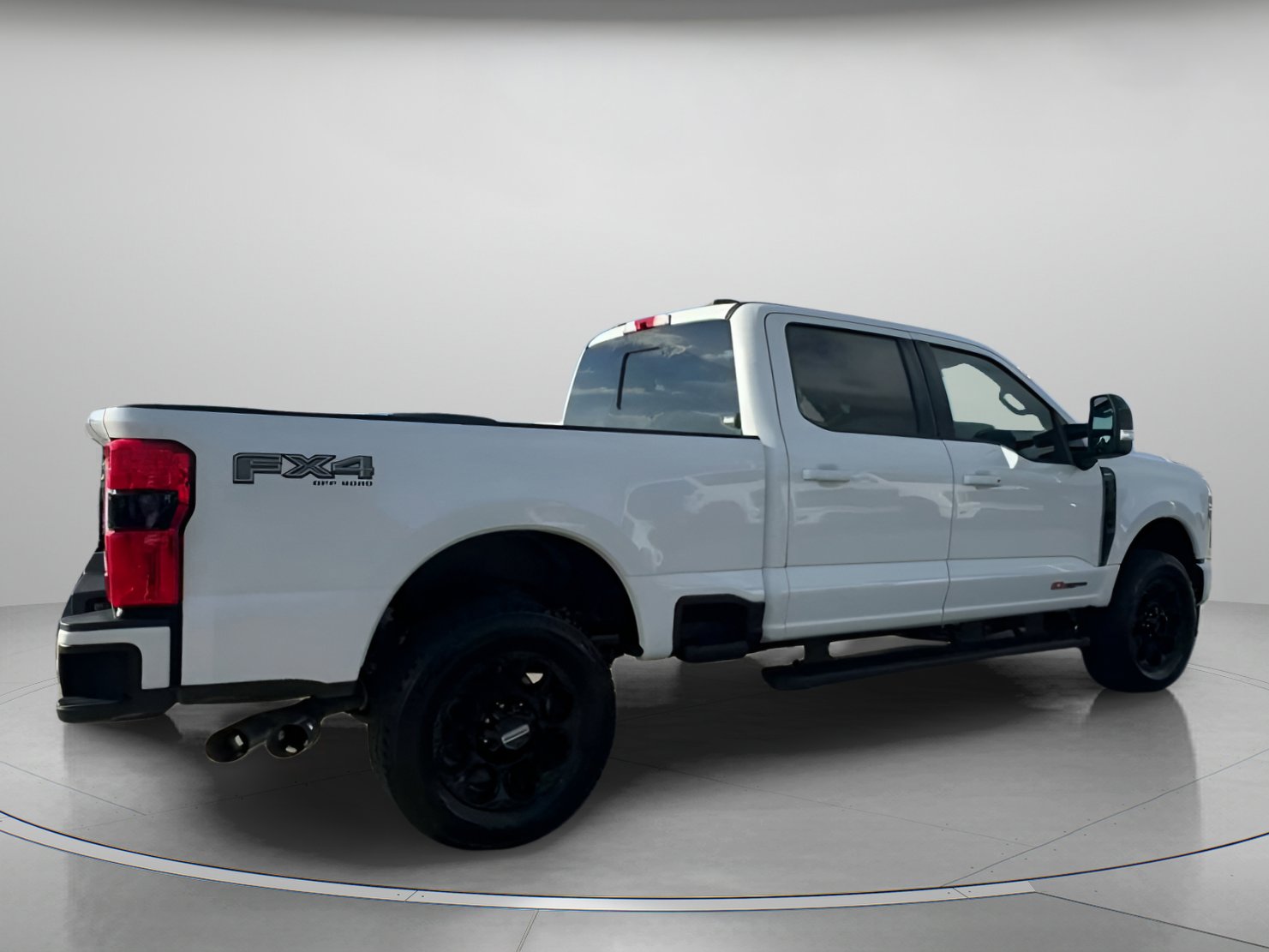 New 2026 Ford F350 Lariat w/ Black Appearance Package image 32