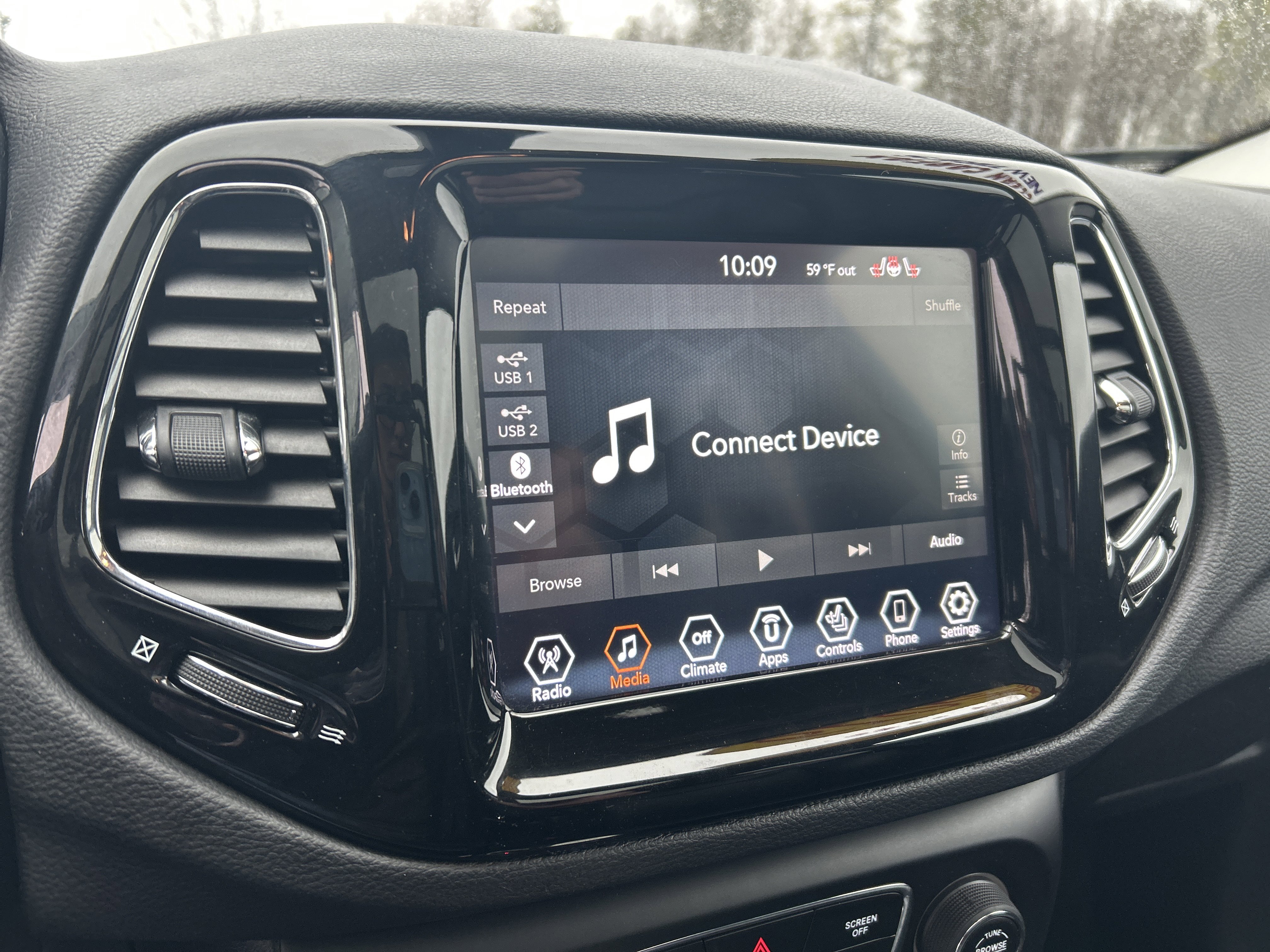 Used 2019 Jeep Compass Limited AWD/4WD image 18