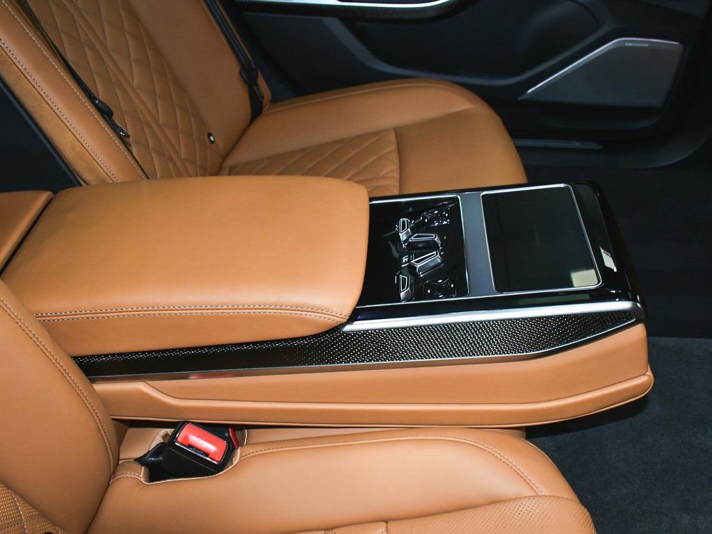 Used 2022 Audi S8 w/ S8 Comfort Plus Package AWD/4WD image 69